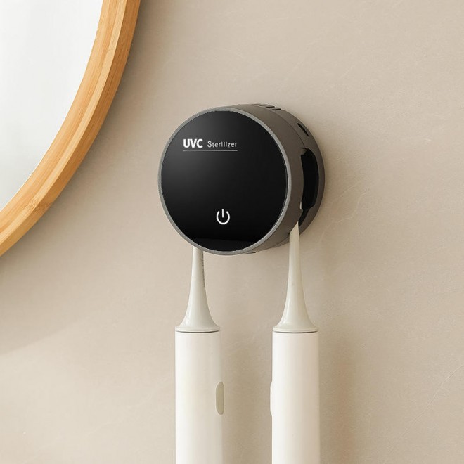 Smart UV cleaning toothbrush holder