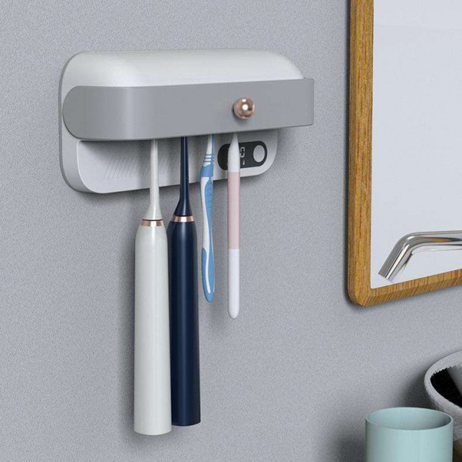Air-drying and disinfecting rechargeable toothbrush holder